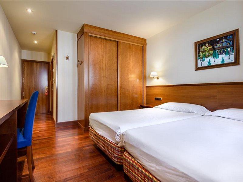 Snoe Hotel Candanchú Zewnętrze zdjęcie