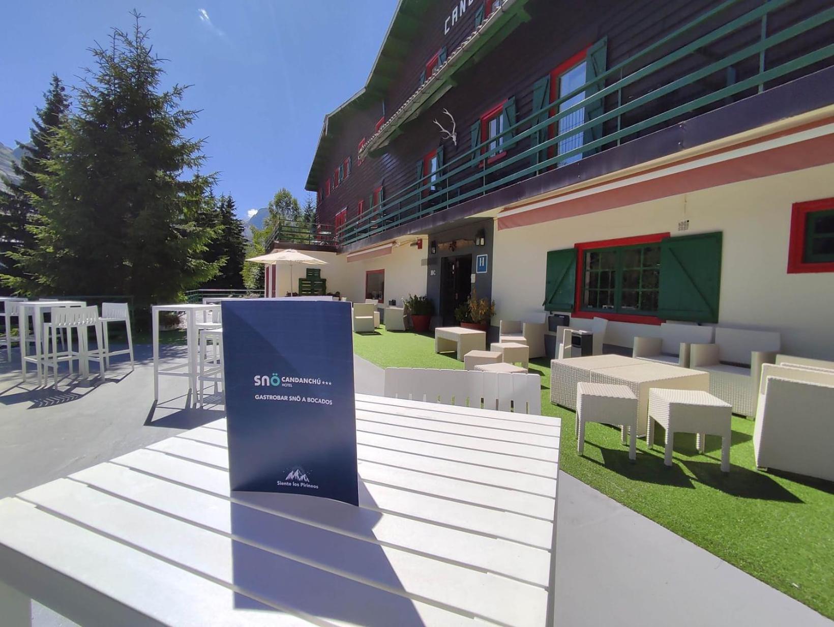 Snoe Hotel Candanchú Zewnętrze zdjęcie