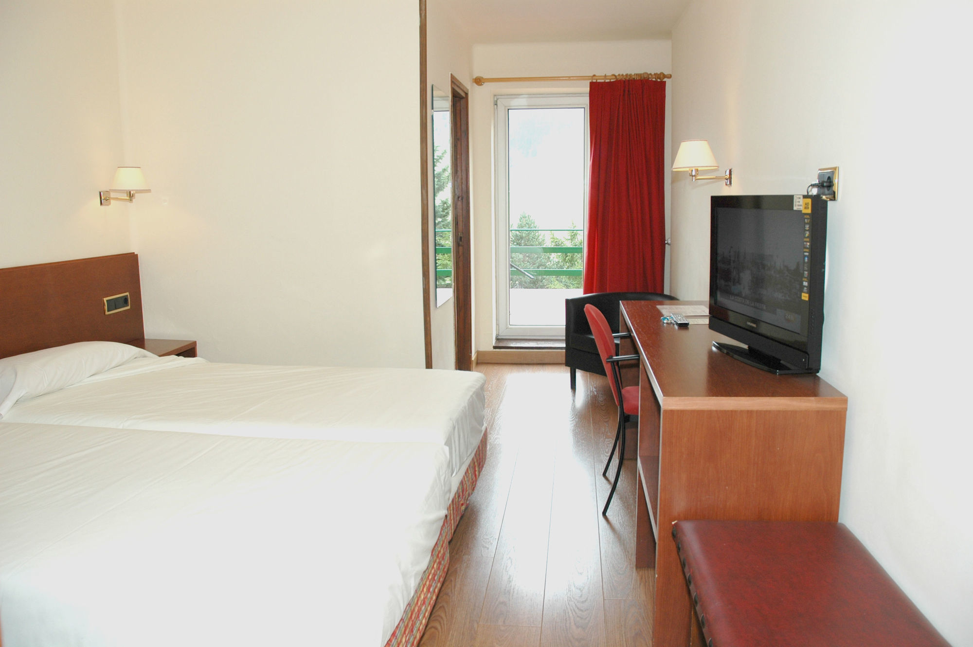 Snoe Hotel Candanchú Zewnętrze zdjęcie