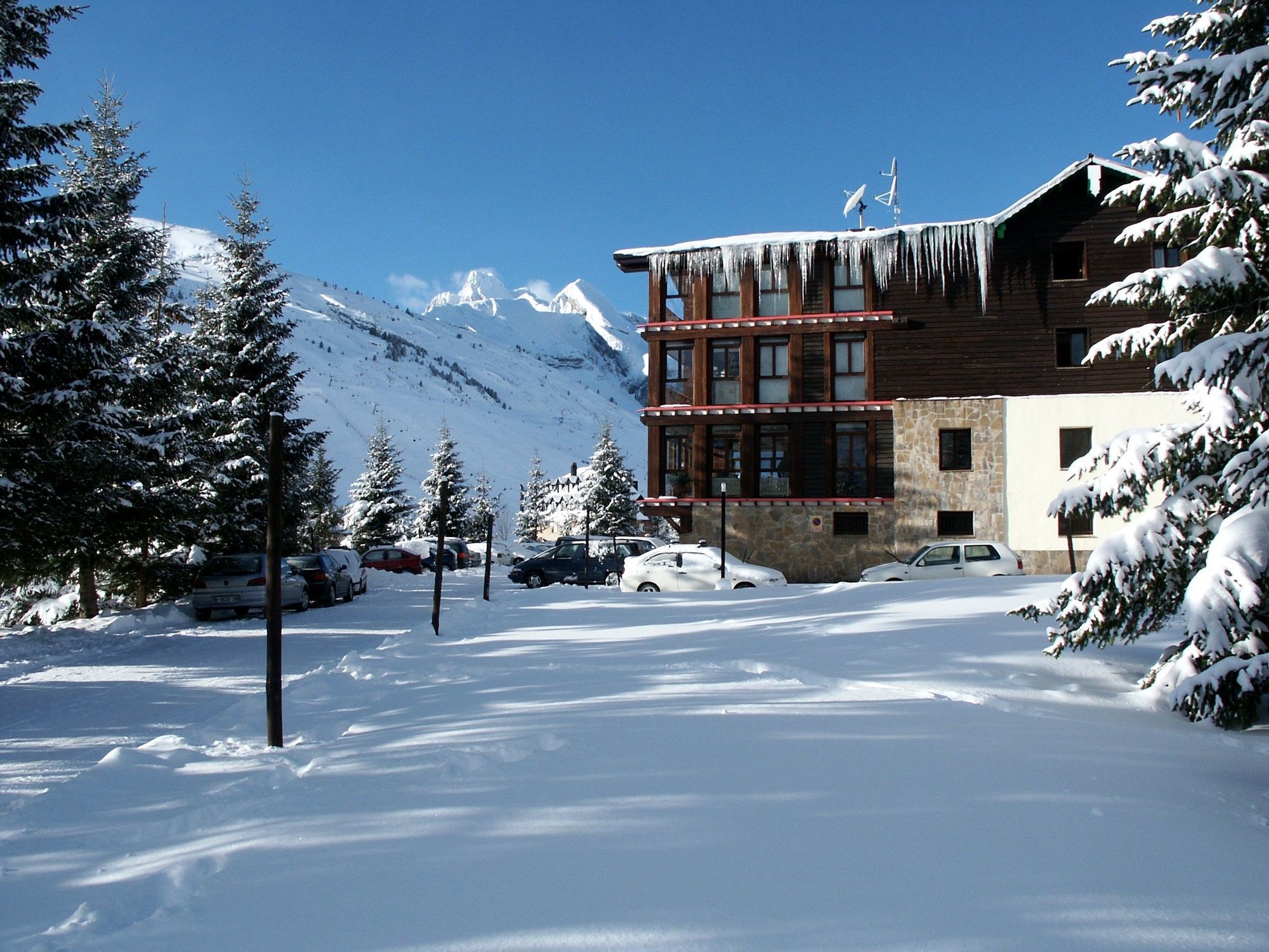Snoe Hotel Candanchú Zewnętrze zdjęcie