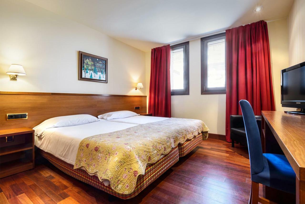 Snoe Hotel Candanchú Zewnętrze zdjęcie